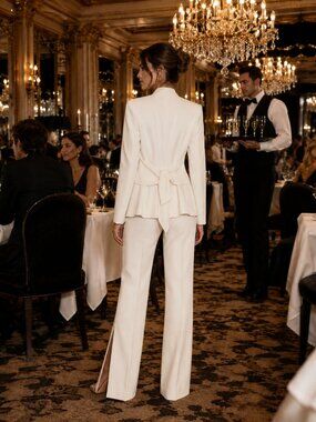 Marciano for Guess Ivory 2-Piece Crepe Suit Set | XS / EU 38